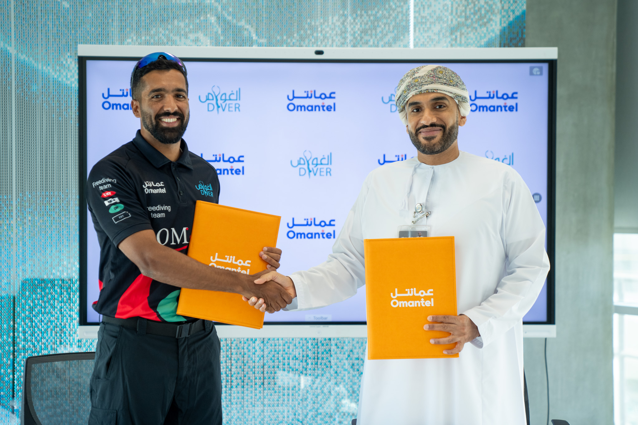 Omantel Renews Sponsorship Agreement with Omani Freediver Omar Al Ghailani Omantel Renews Sponsorship Agreement with Omani Freediver Omar Al Ghailani